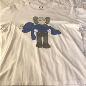 New Kaws x Uniqlo t-shirt men’s XL